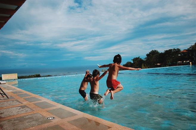 pool183.jpg