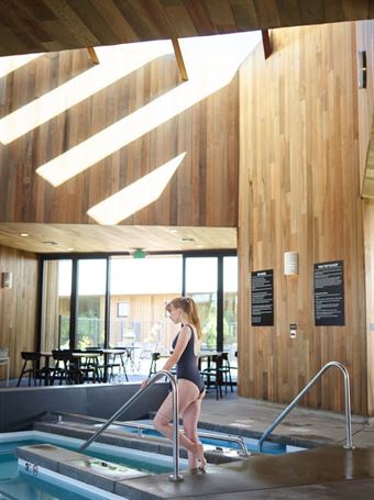 pool329.jpg