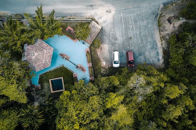 pool557.jpg